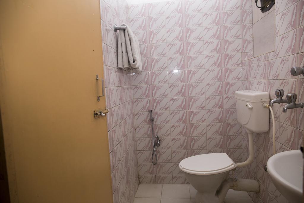 Oyo 1359 Hotel Best Inn Bhubaneswar Exterior photo